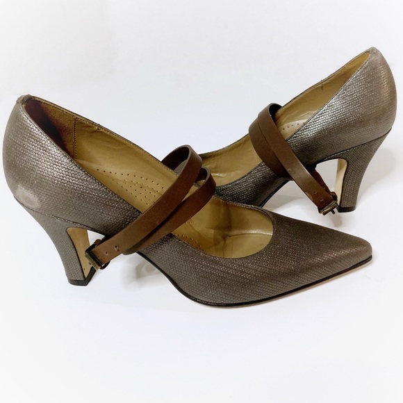Anyi Lu | Pumps Metallic Leather Point Strap EUC - Picture 4 of 8